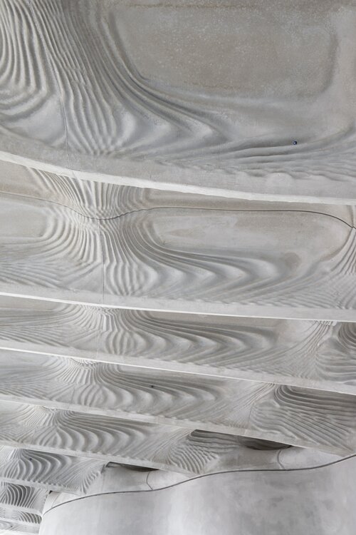 Mit der Smart-Slab-Technik konnte eine Materialersparnis von 70 Prozent gegen&uuml;ber herk&ouml;mmlichen Decken erzielt werden.