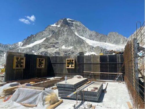 Impressionen der neuen Rothornh&uuml;tte und deren Entstehung.