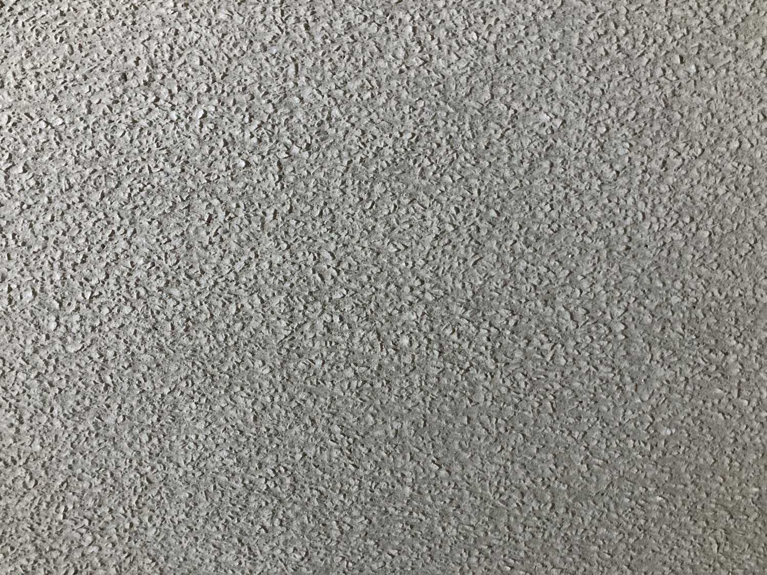 Oberfl&auml;che der neuen Betonfahrbahn im Arlbergtunnel