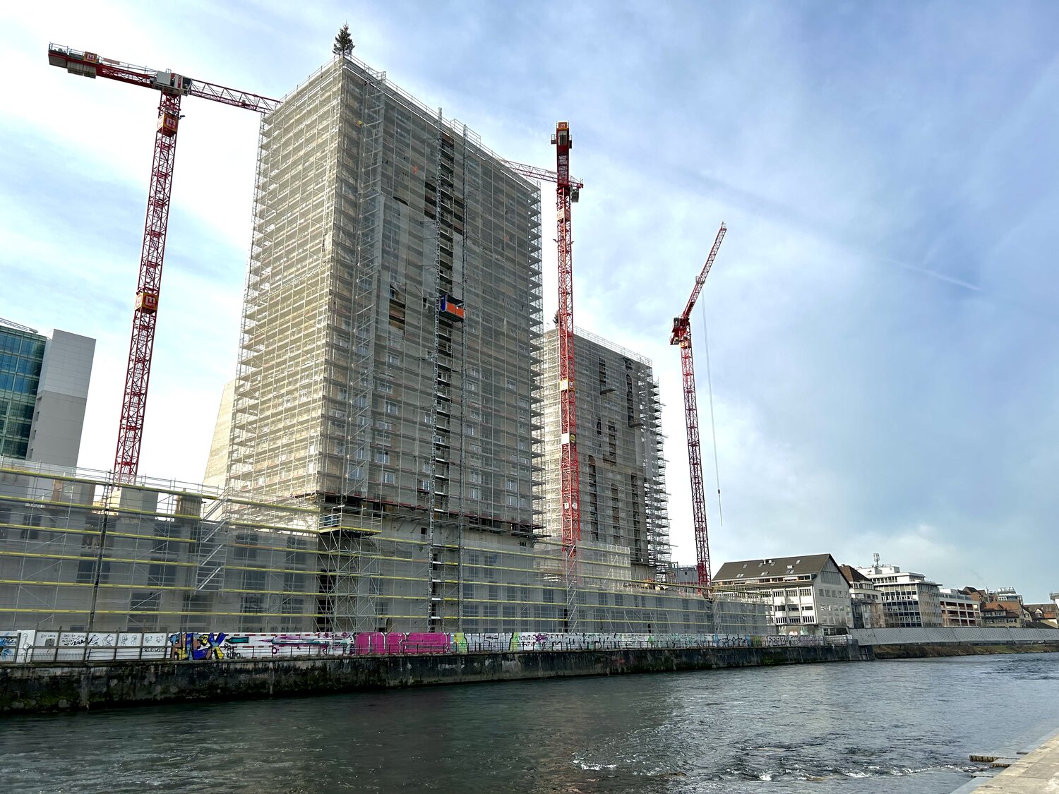 Impressionen der Baustelle. Bildquellen: Marti AG, Bauunternehmung und BETONSUISSE