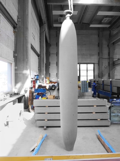 F&uuml;r das Maison Davidoff in Basel wurden 210 Betonst&uuml;tzen vorfabriziert, die gegen oben und unten verj&uuml;ngt sind.