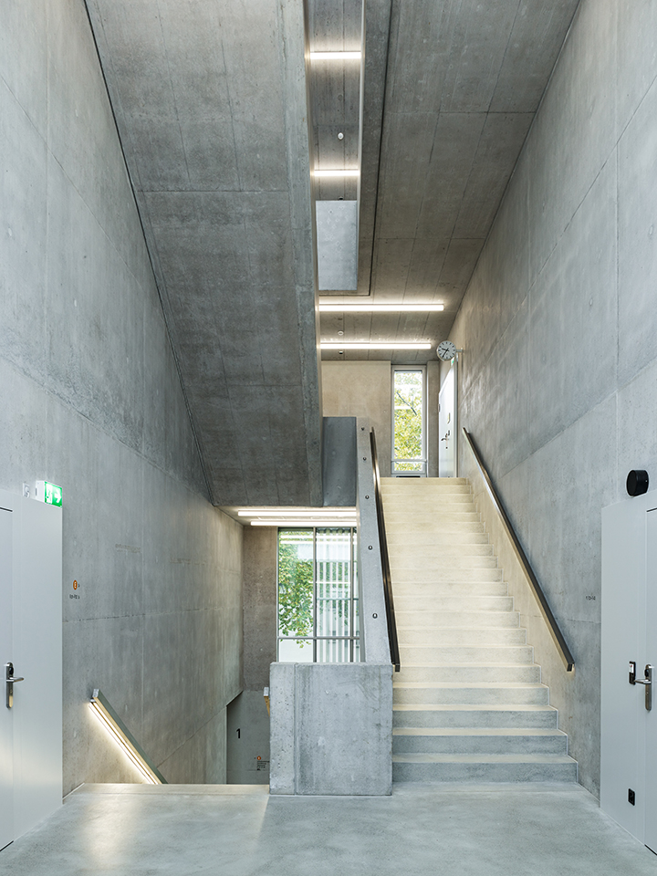 Impressionen des Schulhauses Reitmen (Bilder Georg Aerni)