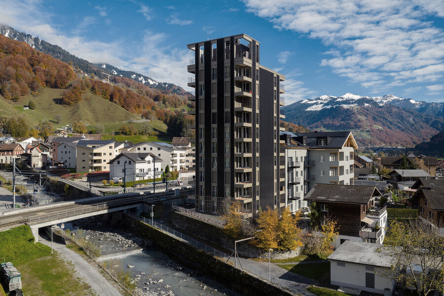 Die Betonrezepturen beim Projekt M&uuml;hle Gr&uuml;sch (GR) zeichnen sich durch einen Recyclinganteil von 75 bis 95 % aus. Gleichzeitig wurden der Zementanteil reduziert und ein CO₂-armer Zement eingesetzt.