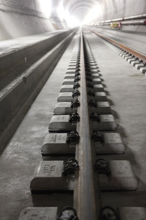 Galerie: Die Betonr&ouml;hre zum Mittelpunkt der Erde