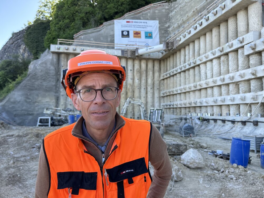 Pas de pause pour la ligne du Pied du Jura en plein chantier. Le nouveau tunnel &agrave; double voie de Ligerz